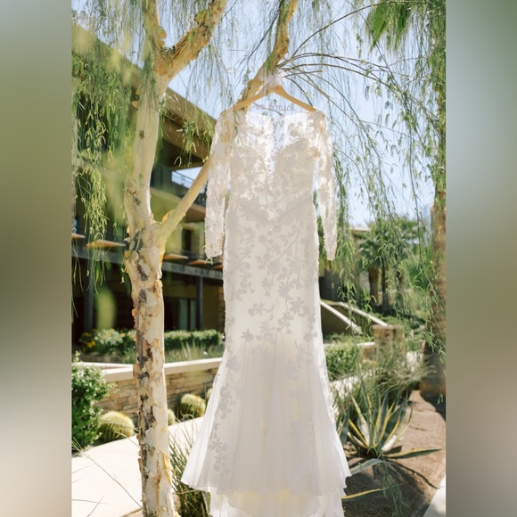 Pronovias wedding dress size 10 - Picture 3 of 4